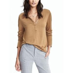 Banana Republic Women’s V-Neck Long Sleeve Top Size S Beige Modal Blend